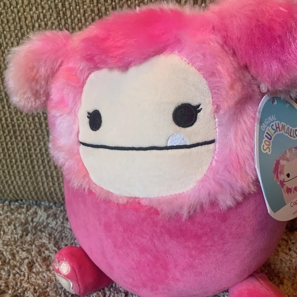 Squishmallow Caparinne Pink Yeti Sasquatch Bigfoot NWT 8” - Picture 3 of 6